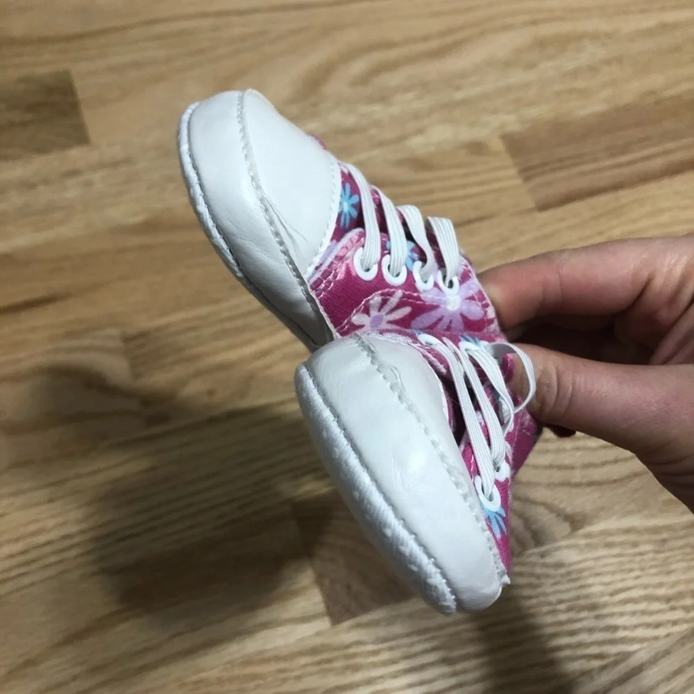Pink Floral Sneaker Shoes Sz 3-6 Months Girl